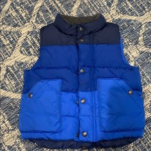 Gap puffer vest